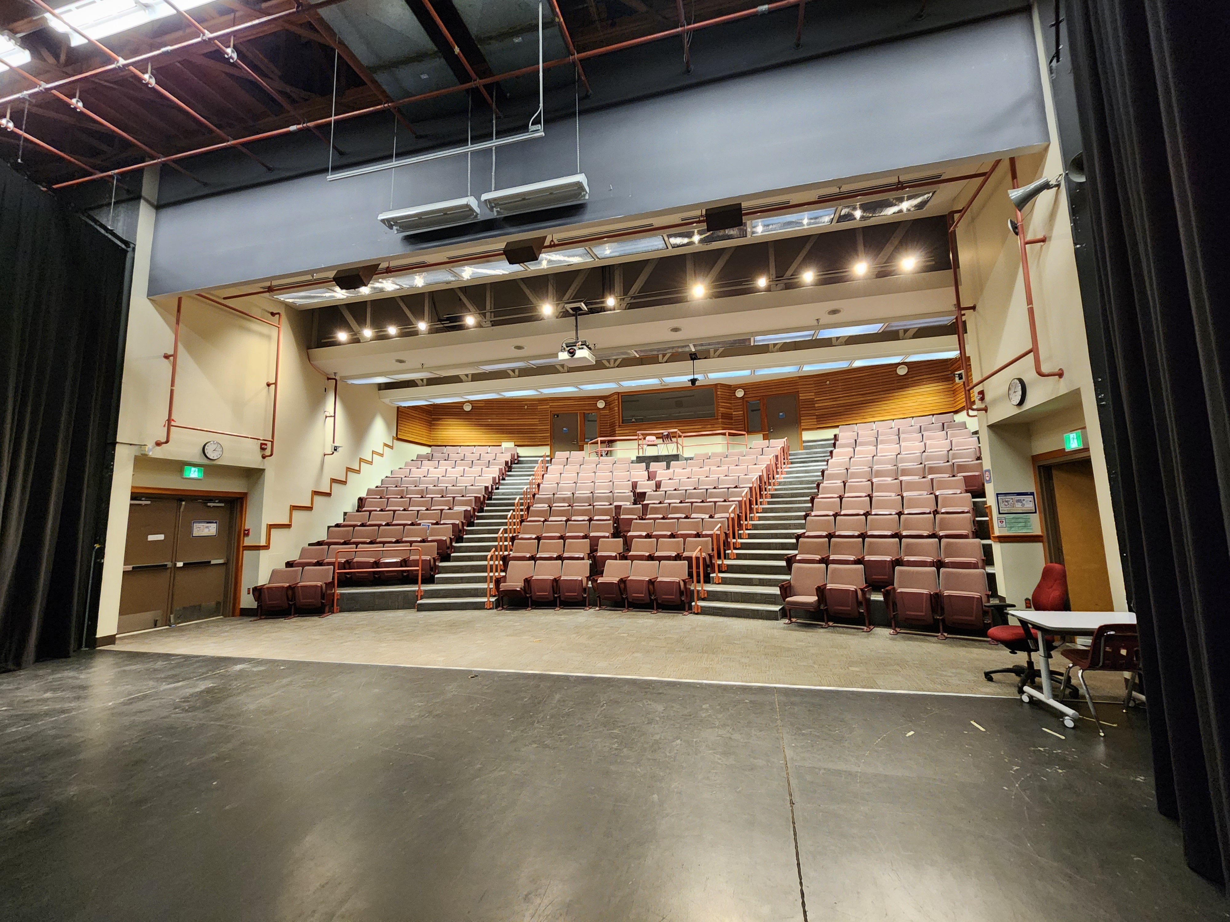 NORTH ISLAND COLLEGE STAN HAGEN AUDITORIUM